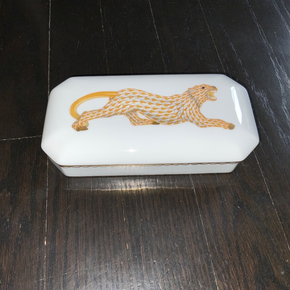 Vintage Herend Hungary Gold Leopard Trinket Box 24K